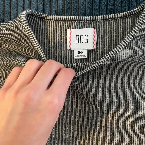 Cut out Crop top - Picture 2 of 3